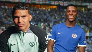 Thiago Silva com a camisa do Chelsea e Moisés Caicedo com a camisa do Chelsea