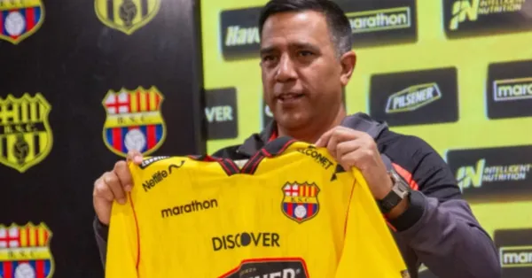 César Farías, entrenador de Barcelona SC