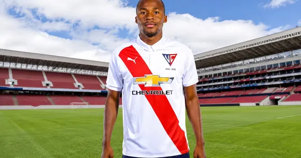 Julio Angulo con la camiseta de Liga de Quito