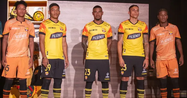 Jugadores de Barcelona SC en la presentación de la indumentaria