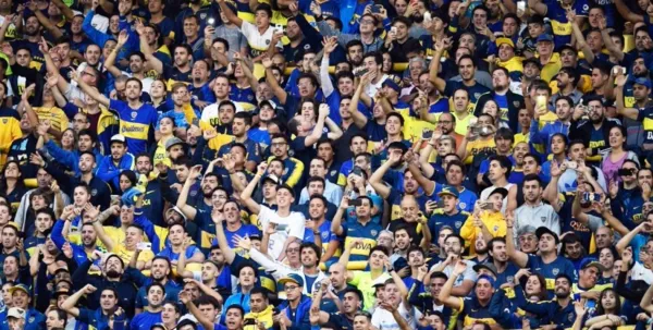 2.000 hinchas xeneizes en Casa Blanca