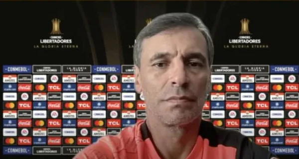 A Fabián Bustos ya lo ponían como fuera de Barcelona SC y así reaccionó cuando se lo dijeron