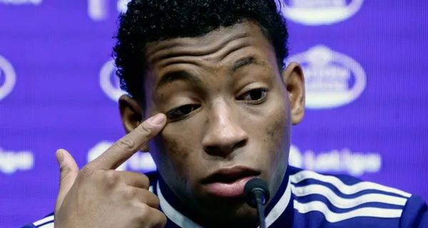 A Gonzalo Plata lo criticaron en Ecuador, Carlos Tenorio dijo que no saludaba ni al guardia y entraba pateando al perro. El DT de Valladolid se refirió a la actitud del ecuatoriano