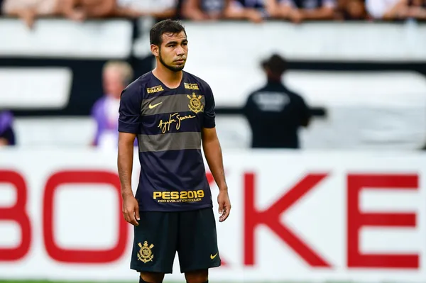 Acoplarse a la realidad económica del Ecuador fue una de las cosas que aceptó Sornoza