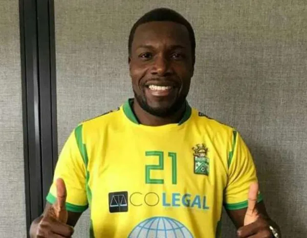 Al delantero el regalaron un auto y varios relojes en Medio Oriente