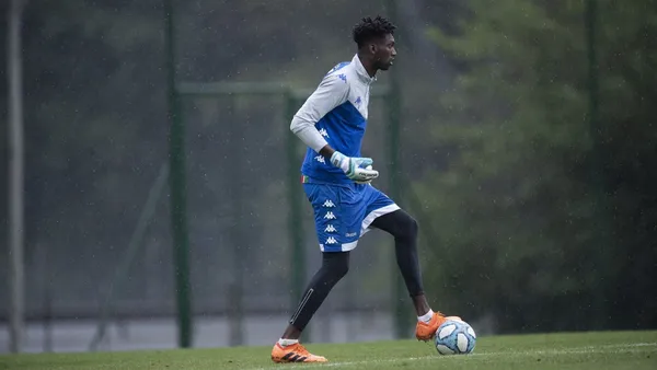 Alexander Domínguez está en busca de nuevo club