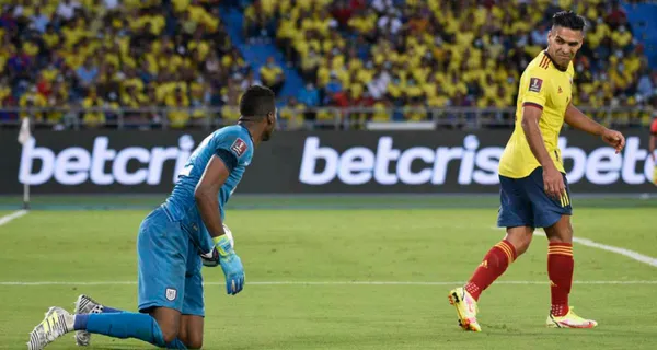 Alexander Domínguez fue la figura de la Selección Ecuatoriana en el empate contra Colombia pero Radamel Falcao se burló aunque finalmente le anularon el gol y Dida contó lo que le dijo