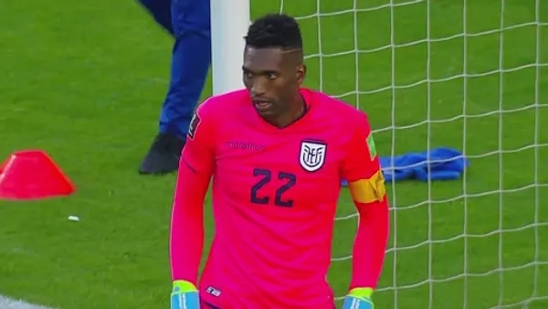 Alexander Domínguez no tiene del todo seguro su puesto en el combinado nacional