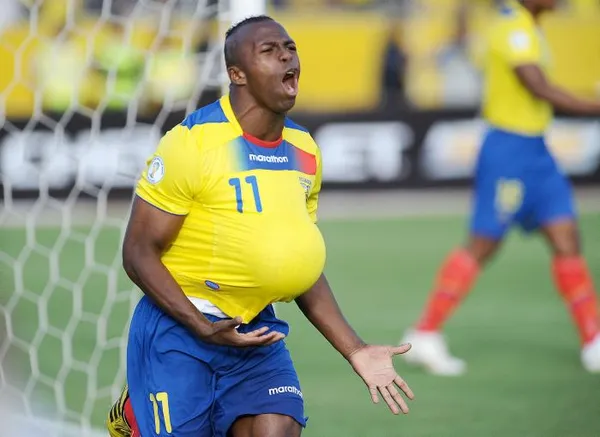 Alfaro Moreno habló sobre un jugador de 15 años que es "lo más parecido al Chucho Benítez"