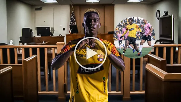 Allen Obando festejo de gol en un juzgado. Foto tomada de: Barcelona SC/Ciber Cuba