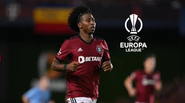 Angelo Preciado con la camiseta de Sparta Praga.