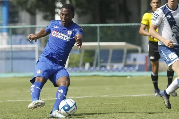 Angulo no fue figura en Cruz Azul y está por cambiar de equipo para el 2020
