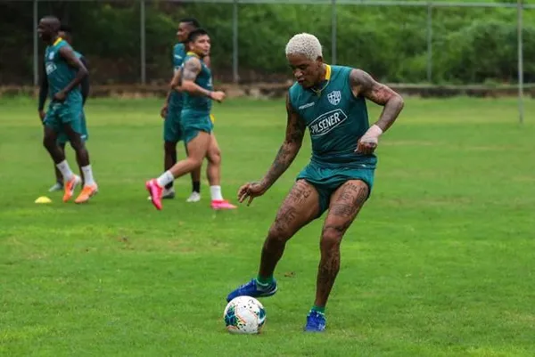 Anotó un gol a lo panenka