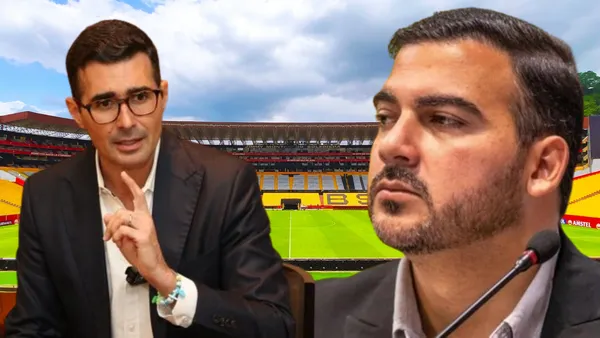 Antonio Álvarez le da con todo a Andrés Guschmer (Foto tomada de: Barcelona SC/Extra/Expreso)