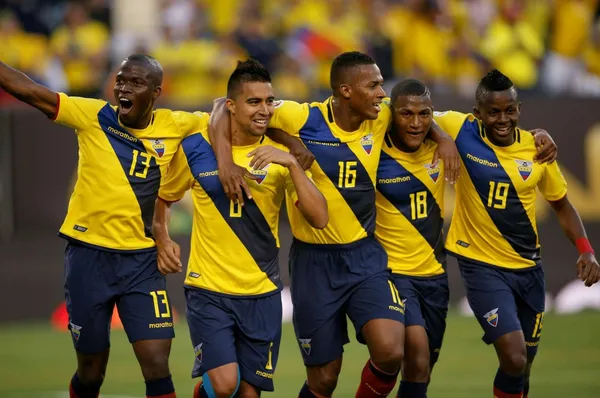 Antonio Valencia, Christian Noboa y Carlos Tenorio, son emblemas de la Selección de Ecuador y los tres tienen jugosas fortunas