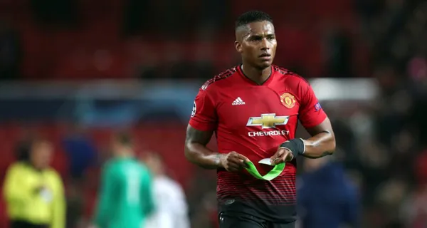 Antonio Valencia decidió dejar el fútbol a sus 35 años, debido al dolor que le provocaba una de sus rodillas y ahora se preparan los homenajes para el ecuatoriano