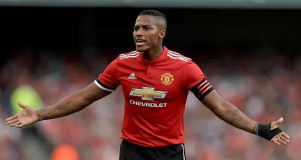 Antonio Valencia decidió dejar estos millones en El Nacional, pese a que los hinchas lo llegaron a recriminar debido a que regresó a jugar a Ecuador por Liga de Quito