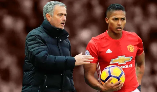 Antonio Valencia explicó que ocurrió con el "me gusta" a una publicación donde se pedía la salida de Mou