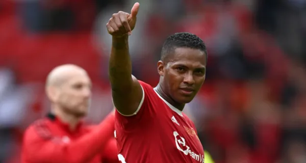 Antonio Valencia fue insultado en Ecuador luego que firmó por Liga de Quito, en cambio esto dicen del Expreso Amazónico en el Viejo Continente