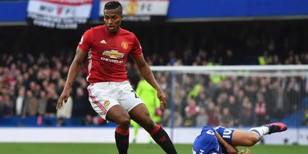 Antonio Valencia podría tranquilamente volver a jugar si quiere, su técnica, velocidad y potencia no han bajado, mira lo que hizo
