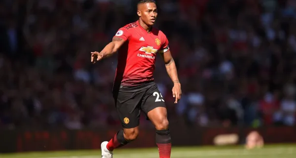Antonio Valencia se encuentra en el ojo de la tormenta, pero decidió aclarar la situación de manera inmediata porque lo involucraron con una estada en redes sociales