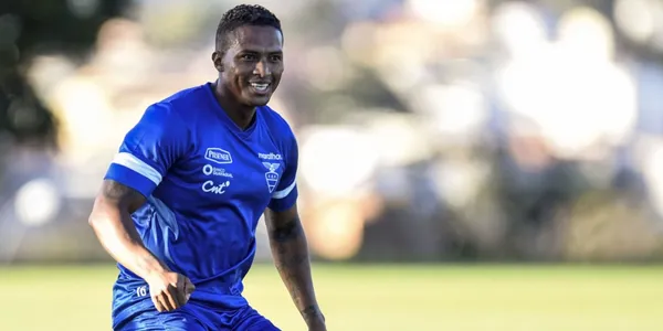Antonio Valencia se encuentra sin equipo, pero no olvida de entrenar y lo destacan en toda América Latina