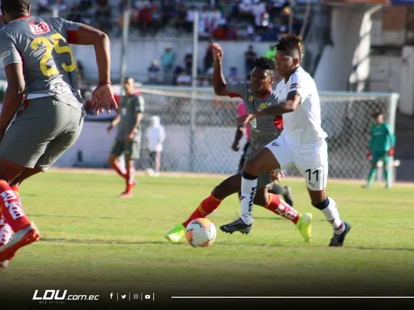 Arce entrena en la U pero todavía no firma su contrato