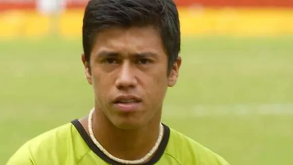 Armando Paredes vuelve a ser polémica.