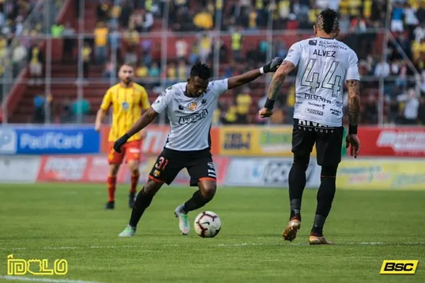 Aucas hizo respetar su localía ante los Toreros