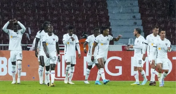 Aunque hizo un partido correcto, los hinchas de Liga de Quito no olvidan lo flojo que estuvo contra Barcelona SC