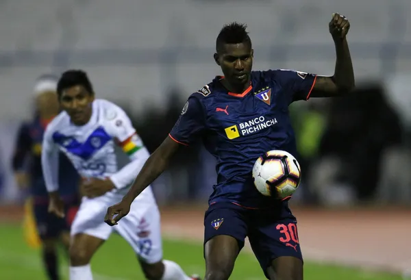 Ayoví no tiene equipo por desacuerdos con la U