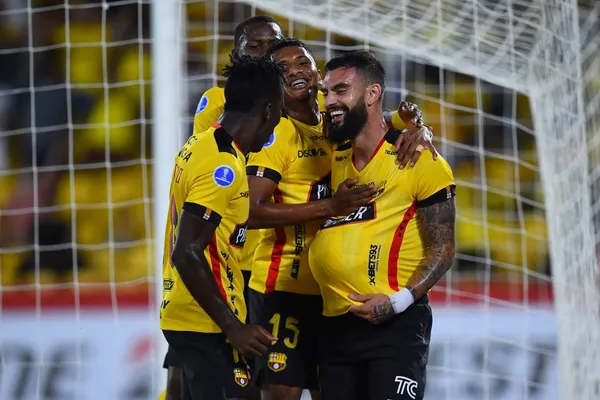 Barcelona dio un recital en la ofensiva, pero deja mucho que desear en la defensa