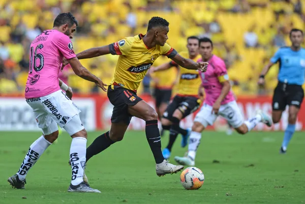 Barcelona mostró muchos jugadores bajos de nivel en Copa Libertadores