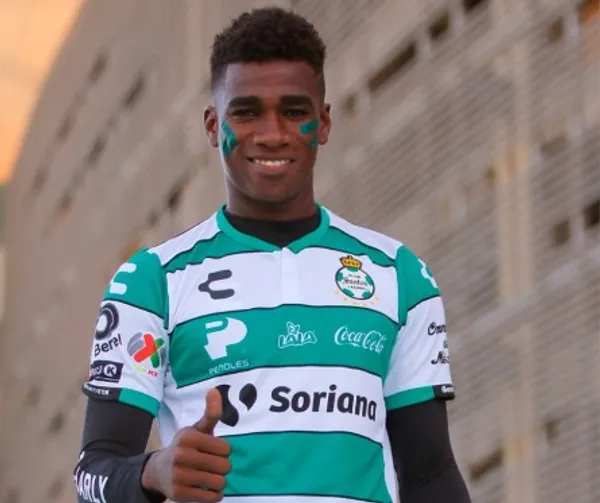 Barcelona SC debe dinero a Galácticos por la venta del central Torres y debe cancelar antes del domingo