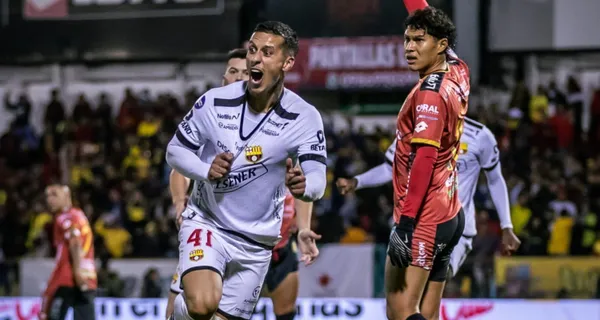 Barcelona SC le ganó a Deportivo Cuenca en el último minuto, pero dicen que fue el árbitro le ayudó.