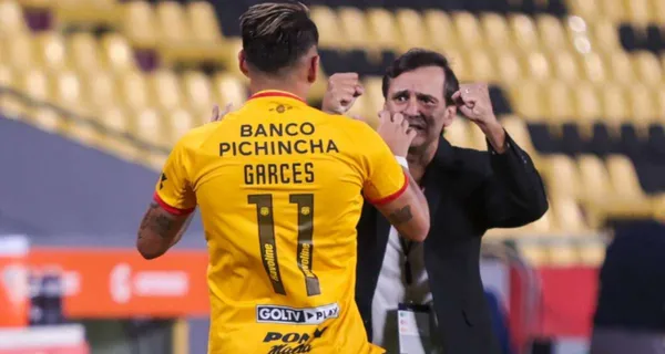Barcelona SC mantiene contrato con Carlos Garcés hasta el 2023 pero en las últimas horas se dio la noticia que Colo Colo lo busca, porque Gustavo Quinteros necesita un 9 con urgencia