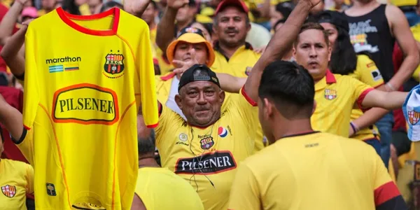 Barcelona SC presentó su nueva indumentaria y se llevó varias críticas