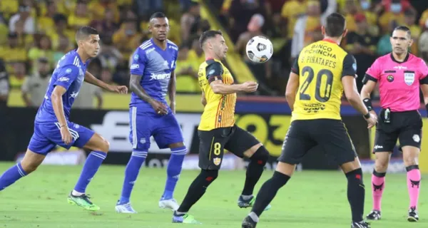 Barcelona SC y Emelec quieren a uno de los mejores delanteros en el fútbol ecuatoriano pero su precio es bastante alto