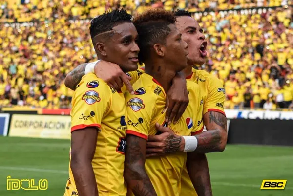 Barcelona SC ya va pensando en el plantel del próximo año y, a pesar que se vienen elecciones, ya contactan con posibles refuerzos