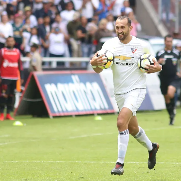 Barcos llegó hasta Bangladesh para jugar en la liga de dicho país