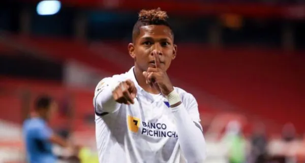 Billy Arce no aceptó la reducción de salario en Liga de Quito pese a que le dieron una nueva oportunidad en el fútbol. Ahora desde Inglaterra le dieron una mala noticia