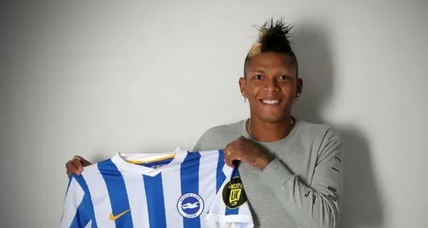 Billy Arce fue presentado en Brighton y compartirá equipo con Moisés Caicedo y Jeremy Sarmiento