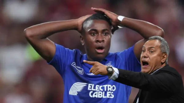 Bryan Carabalí y la gran noticia que dio a Emelec.