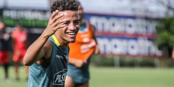 Byron Castillo despertó el interés de Boca Juniors, sin embargo desde Barcelona SC tomaron todos los recaudos y mencionan que le harían renovación de contrato