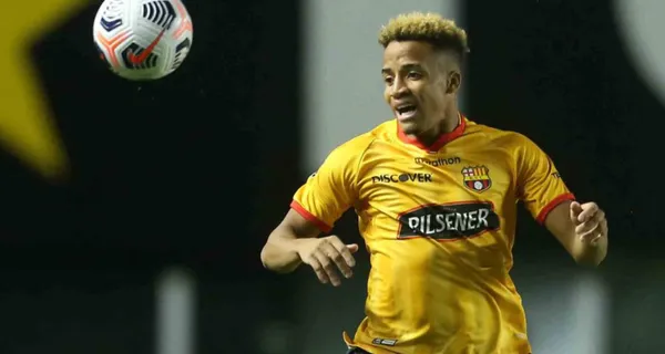 Byron Castillo es uno de los jugadores más importantes de Barcelona SC y su salario le dio para comprarse un carro de lujo
