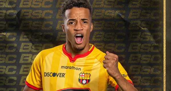 Byron Castillo está en el centro de la tormenta por su no convocatoria a la selección ecuatoriana y apareció con su auto de lujo