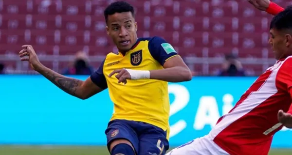 Byron Castillo ha jugado la Noche Amarilla pese a que dijo que estaba lesionado y lo necesitan en Perú con Ecuador