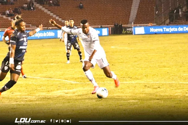 Caicedo ya empezó a tener minutos en la U