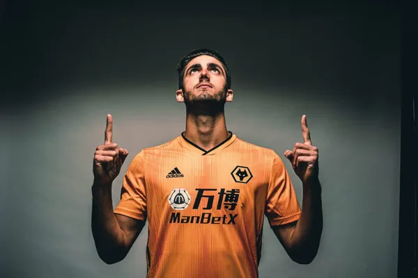 Campana jugará en Wolves, quienes arman la logística para el jugador