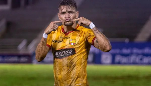 Carlos Garcés es nuevo jugador del 9 de Octubre y subió una foto para los barcelonistas